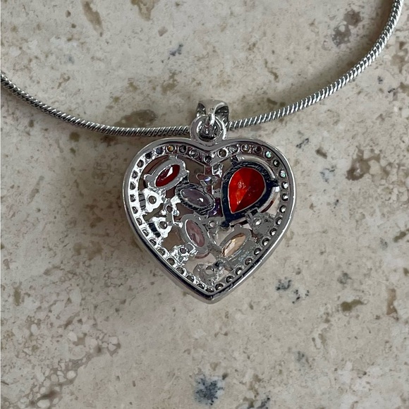 18k White Gold Plated Heart Pendant & Chain by Pretty Bird NWOT - Picture 6 of 8